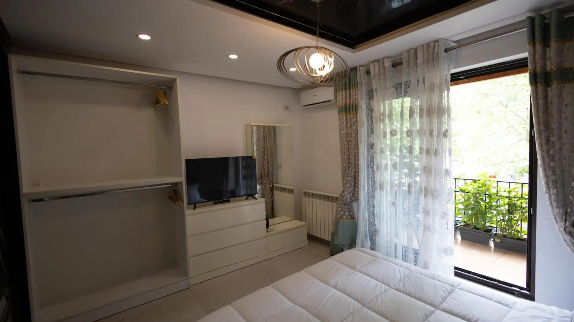 Apartment Kler-Elegant Stay Ali Demi Tirana