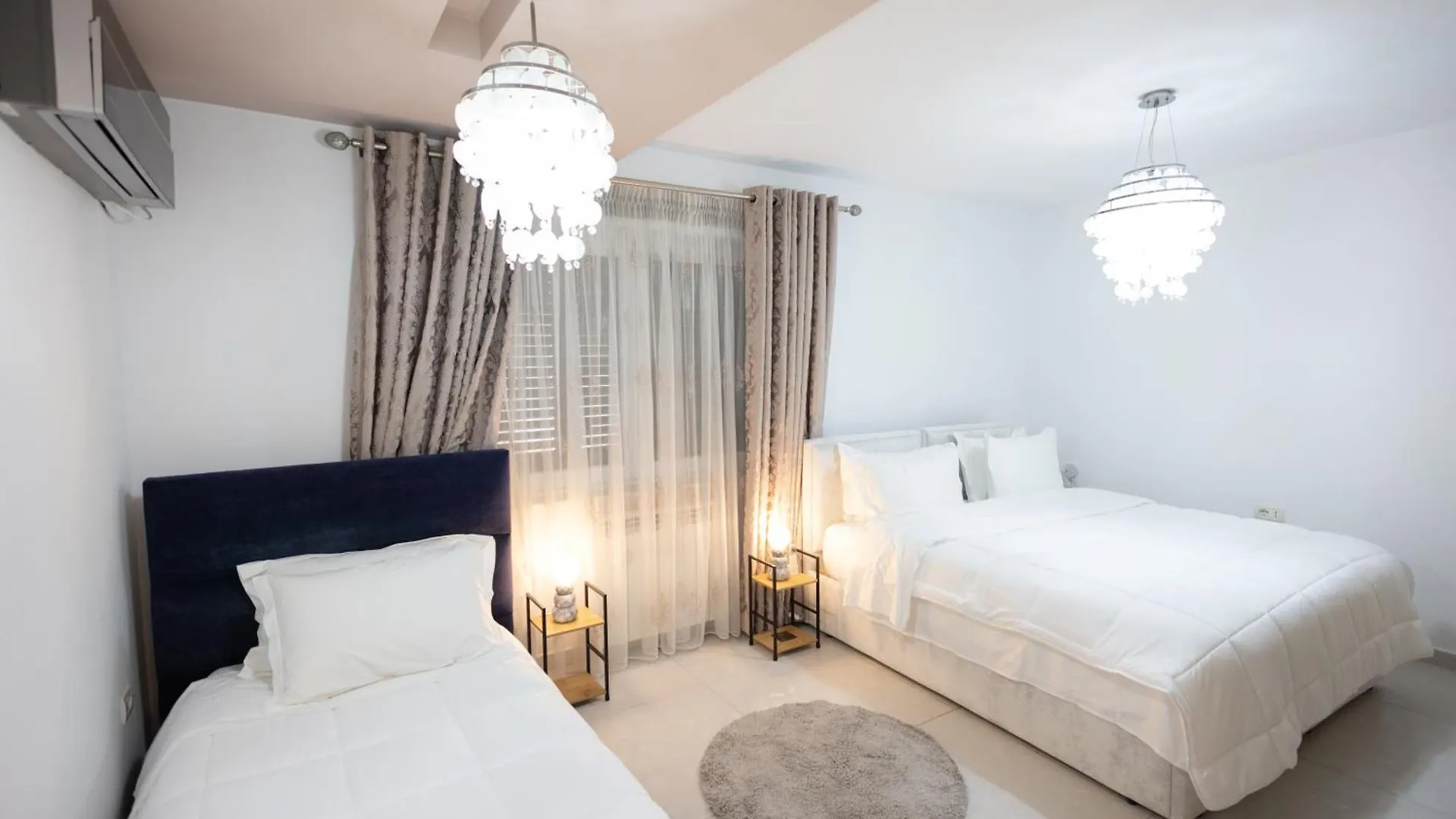 Apartment Kler-Elegant Stay Ali Demi Tirana 0*,