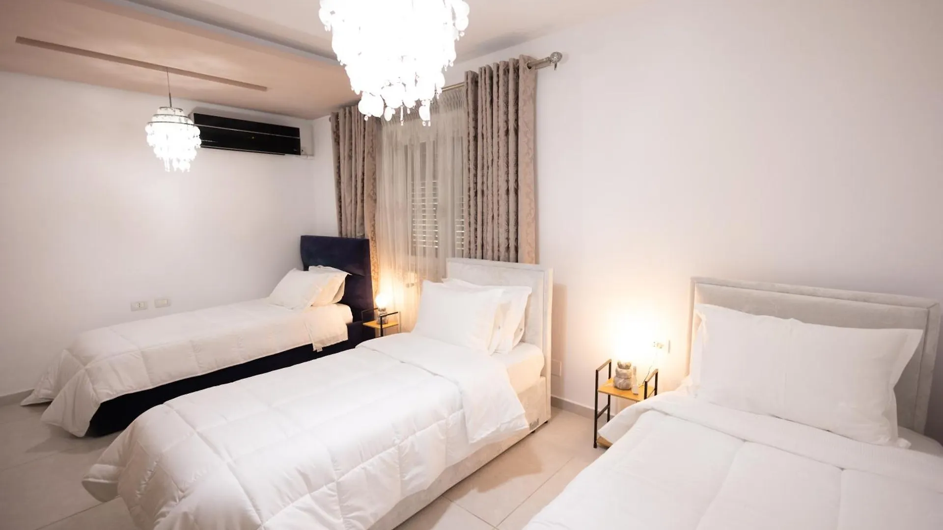 Apartment Kler-Elegant Stay Ali Demi Tirana 0*,