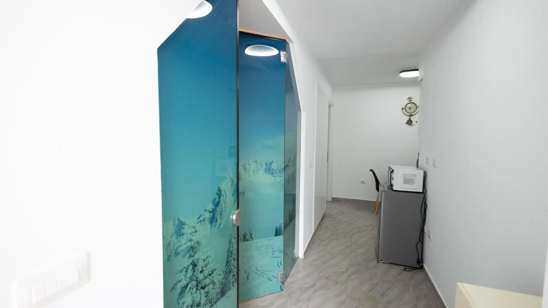 Apartment Kler-Elegant Stay Ali Demi Tirana 0*,